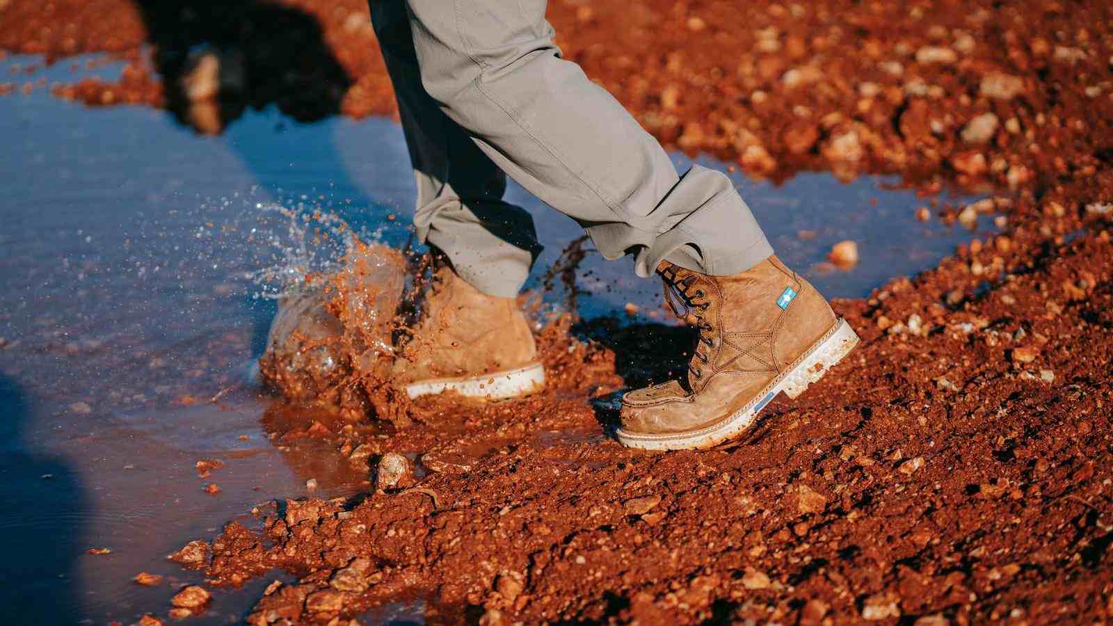 Most comfortable construction boots online