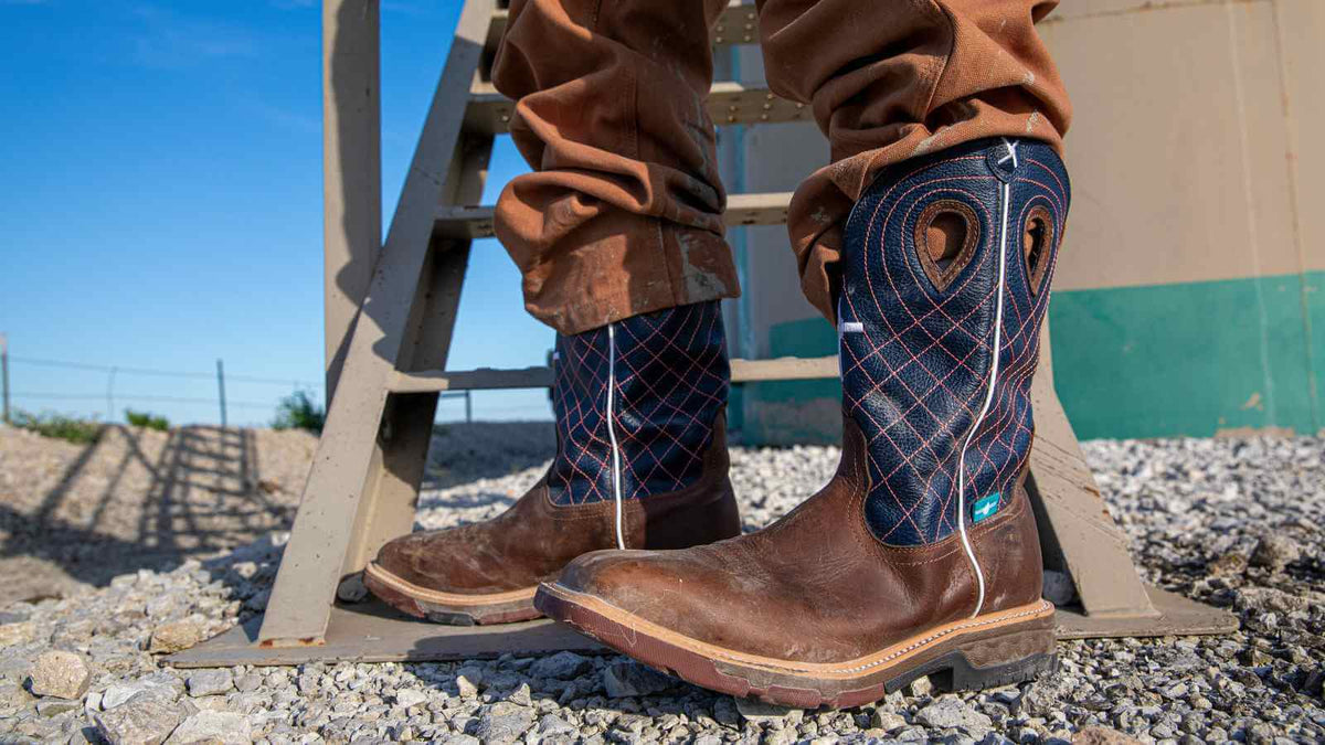 Cowboy boots with fashion pull holes