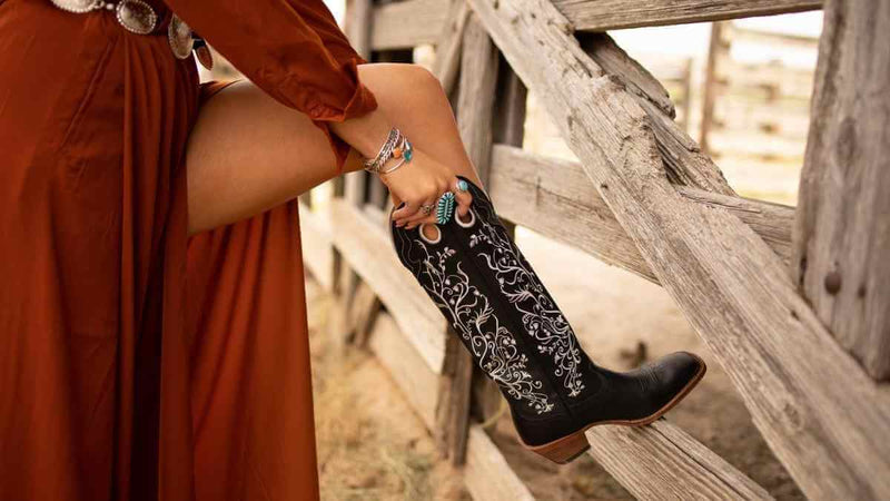 De la granja a la moda: las botas altas estilo western son ideales para todos 