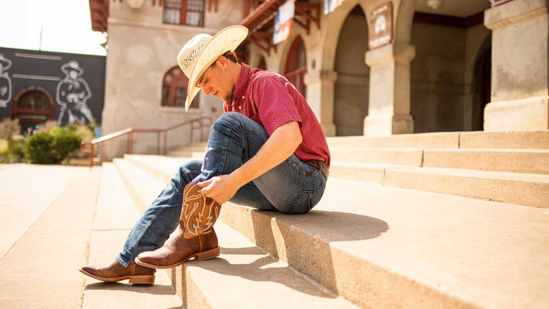 Cuatro estilos diferentes de botas de vaquero para hombres 