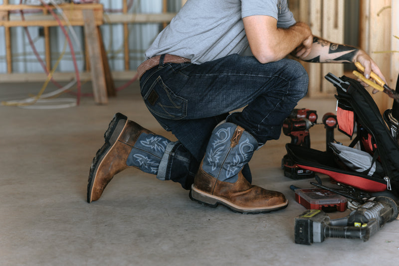 Up to <span style="color:#ff8204">20% lighter</span>  than the average work boot.